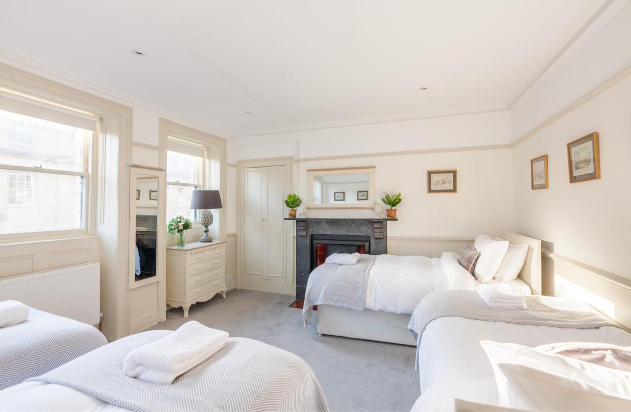 City Centre Stunning House-Roman Baths - 3Min Walk - 4 Bedrooms Buitenkant foto