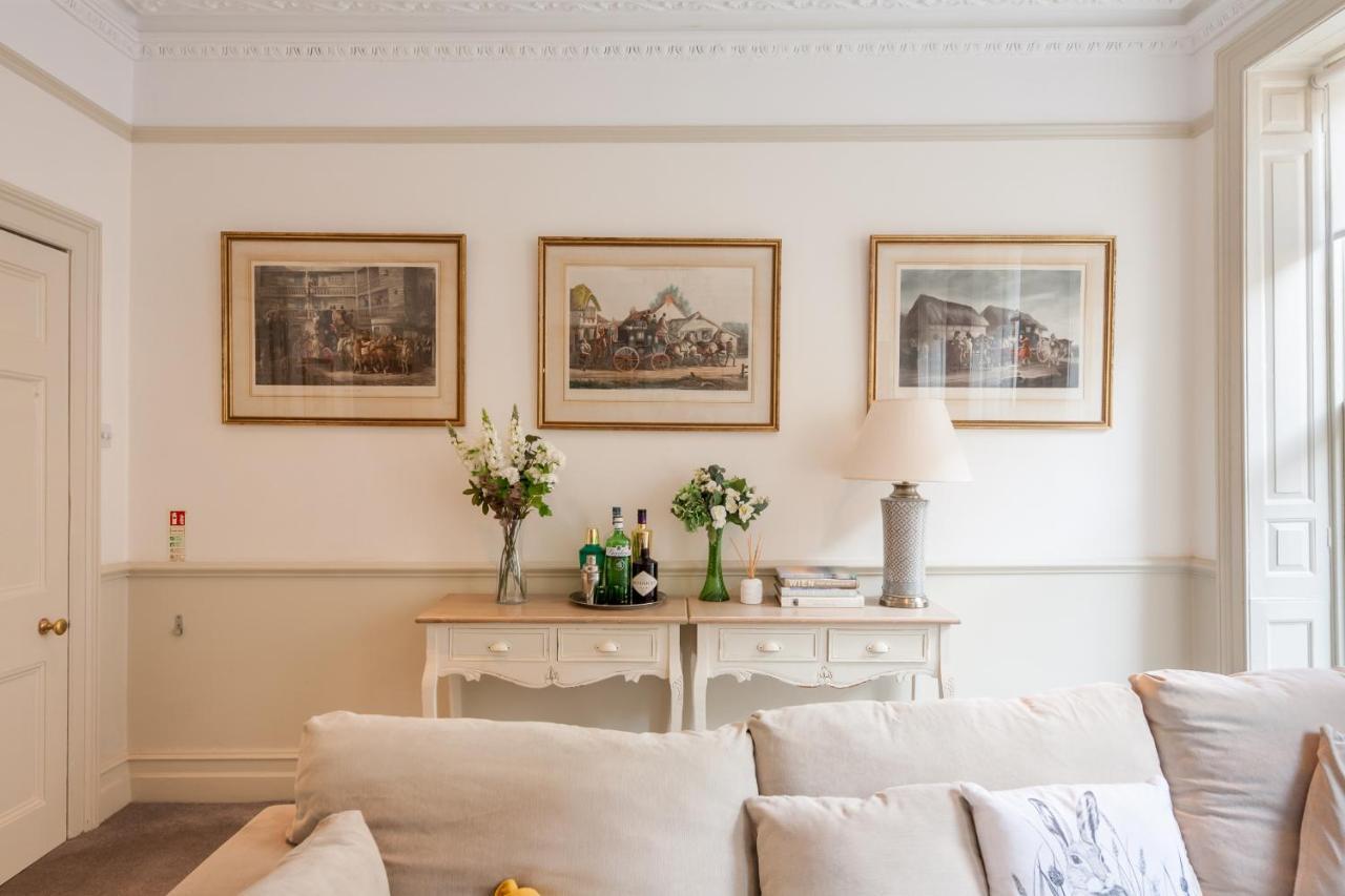 City Centre Stunning House-Roman Baths - 3Min Walk - 4 Bedrooms Buitenkant foto